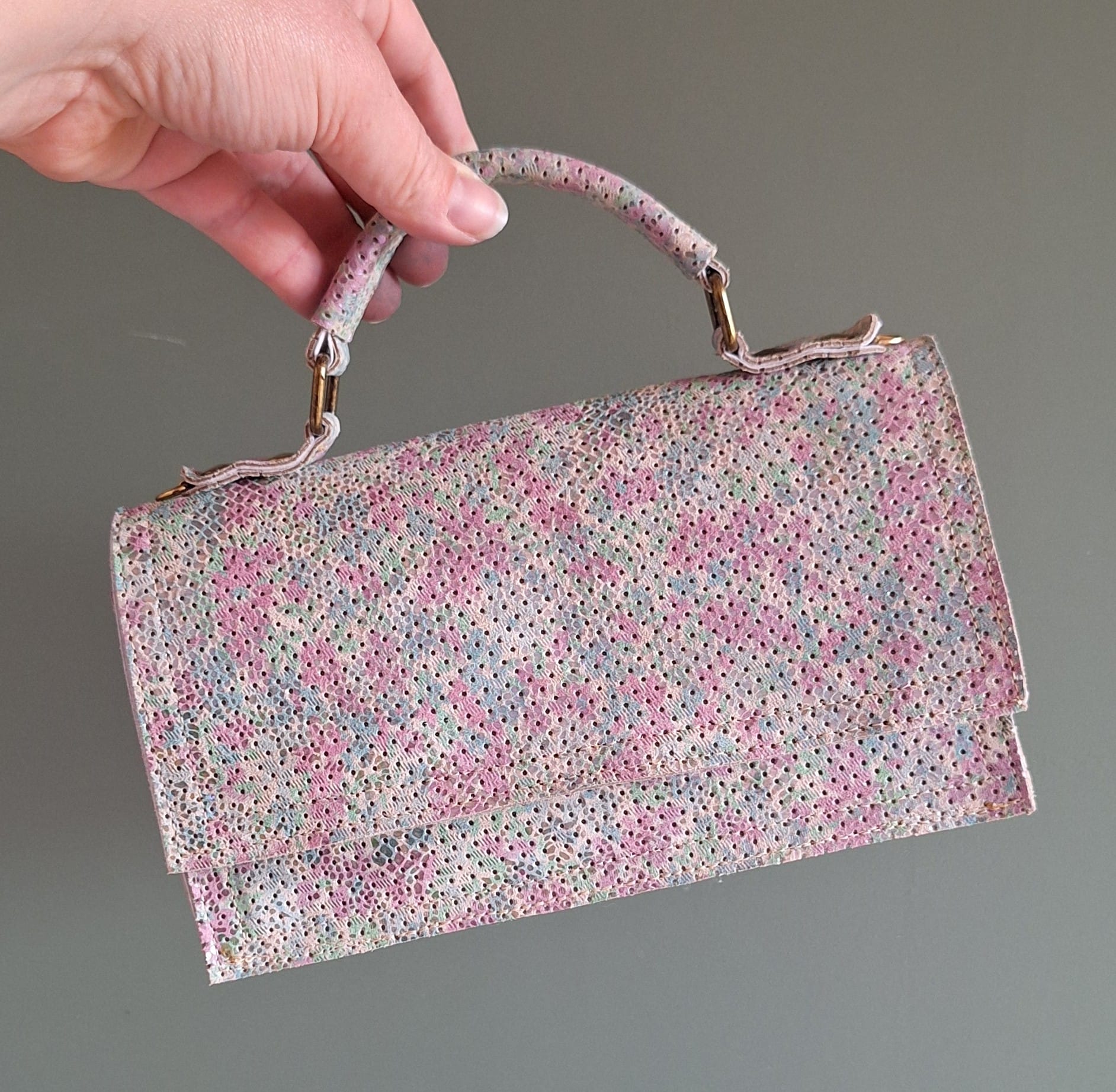 Kleine handtas bijpassend bij schoenen